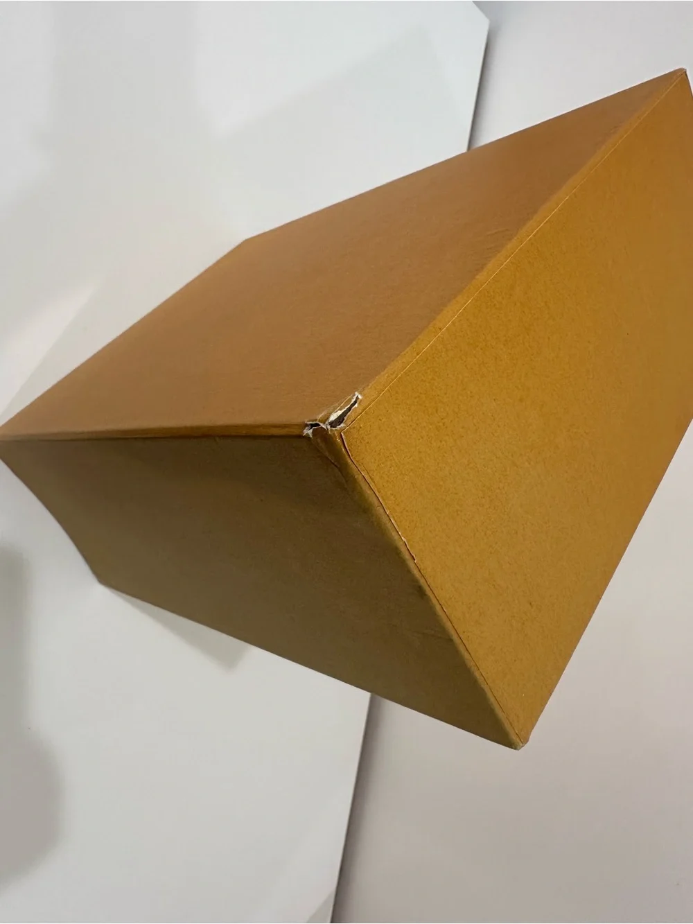 LV Shoe Box Damaged, 13.5x10.5x5.5”|See Description for Important Notice